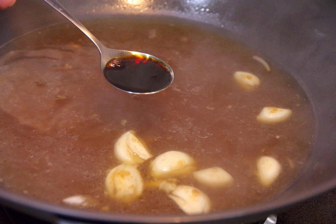 蚝油花菇焖花胶,正宗鲜炖花胶做法