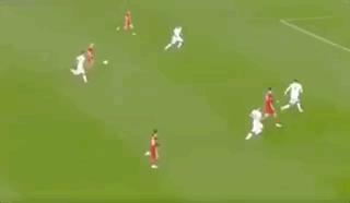 曼联新援遭遇惊魂一刻！倒地晕迷数分钟，周末双红会伤不起