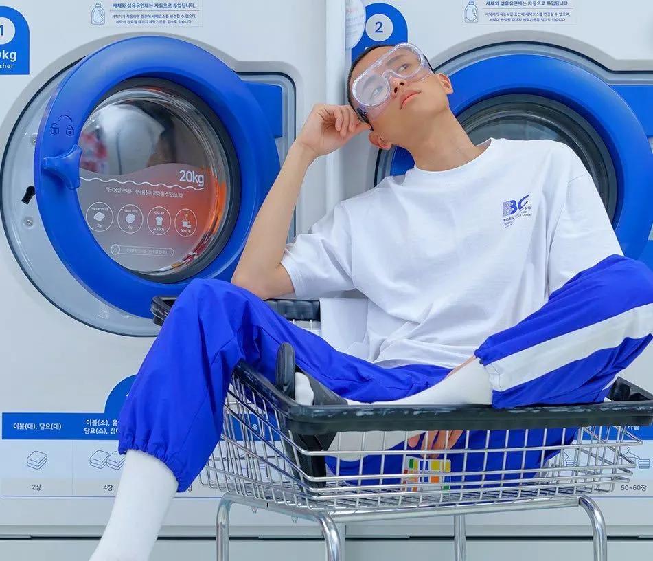 今年最流行的眼镜框,最近比较流行什么眼镜框