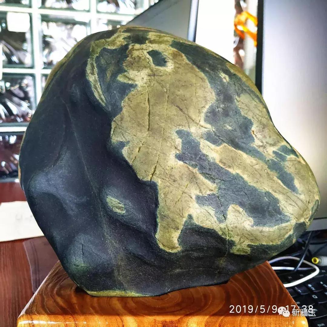 疆北奇石,正宗新疆奇石图片