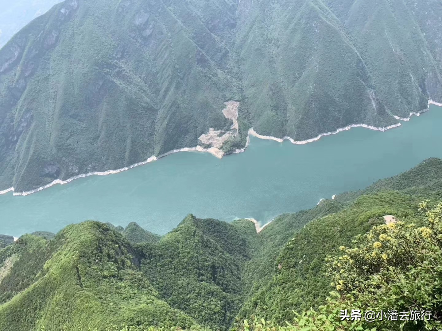 重庆坐船游三峡坐哪个船好,从重庆坐船到三峡需要多少钱