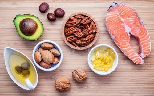 含有亚油酸的油怎么食用,吃高油酸的油对身体好与坏处