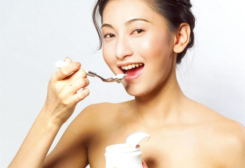 家用酸奶机做出来的酸奶什么样子,家庭做酸奶要用酸奶机吗