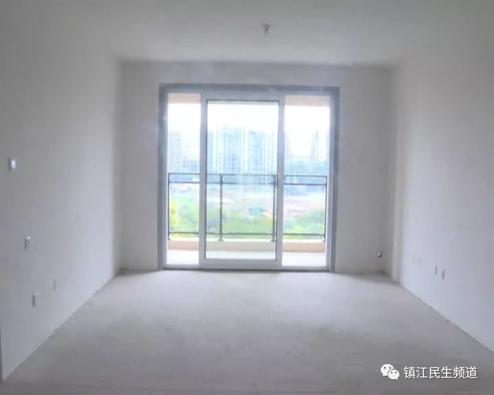 邯郸美的城顶楼漏水,美的城三期别墅