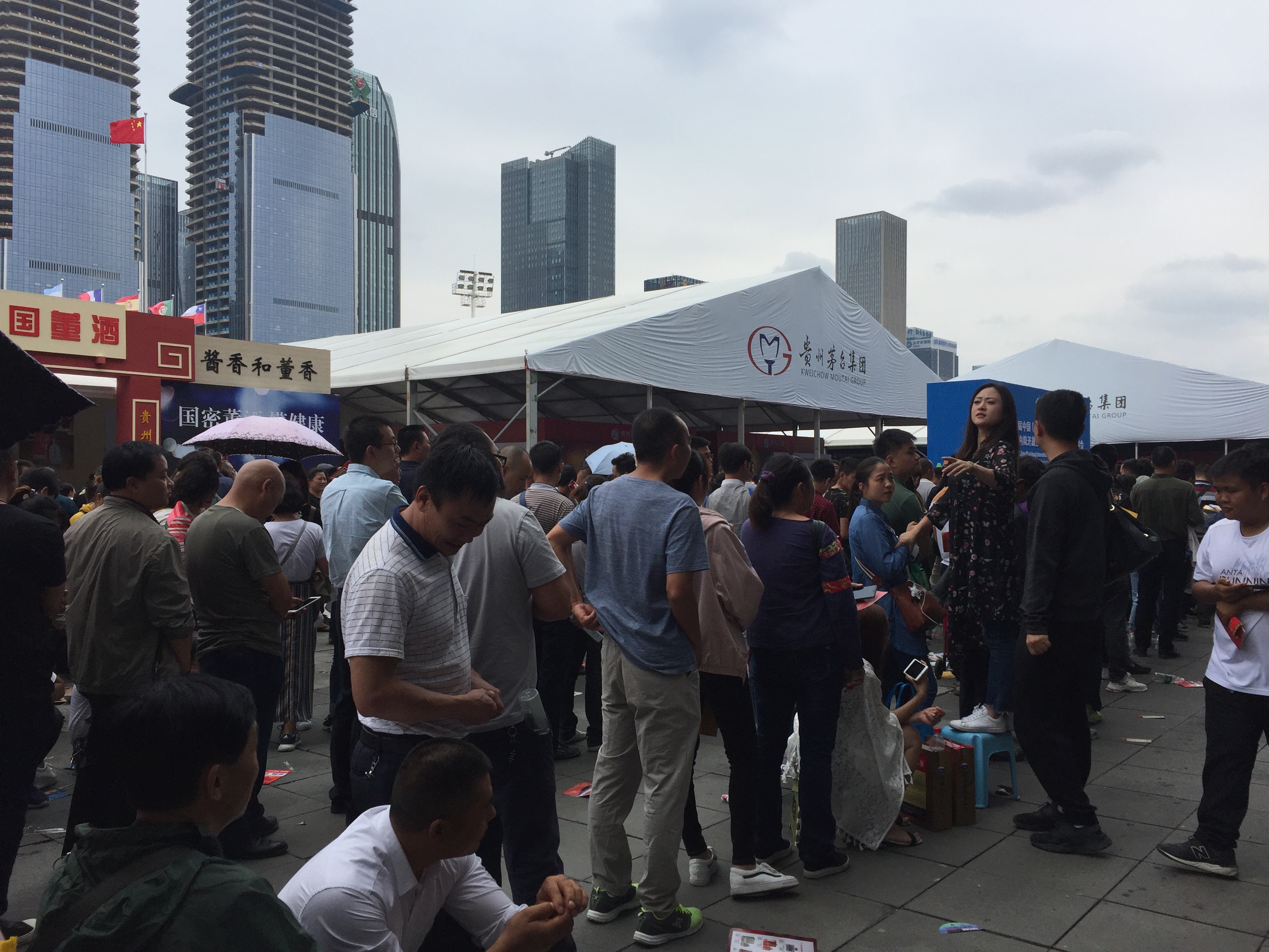 街边回收老酒怎么挣钱的,地摊回收老酒卖到哪里去了