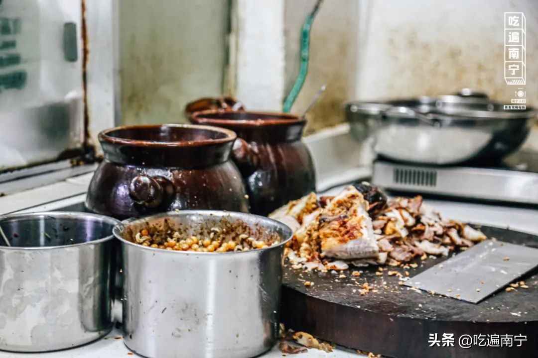 桂林本地人爱吃的桂林米粉,一碗桂林米粉吃出了我儿时味道