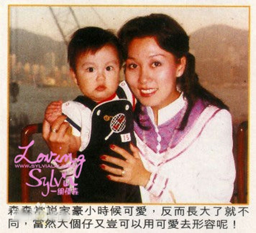 森森斑斑姐妹花，姐姐嫁李小龙表弟，妹妹男友与丈夫一跳楼一猝死