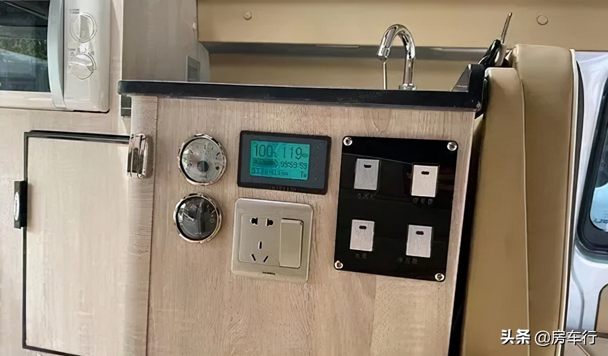 房车价格5-10万元低顶b型房车,房车大全20-30万的c型高档房车