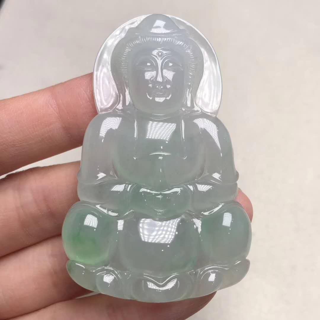 男士适合戴什么翡翠吊坠好看,男士吊坠貔貅和田玉