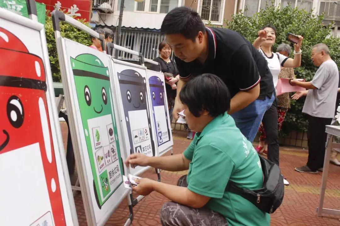 70年，不问冬夏，她们是最美的“城市黄玫瑰”