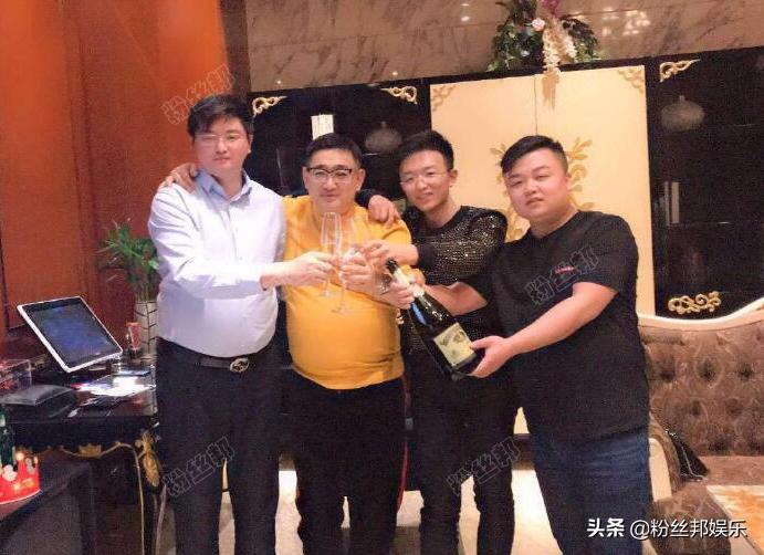 神豪战神胡彻底退出YY，发展*牙虎**新公会一盏茶，于利有意收购炎帝