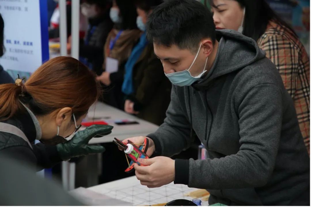 街道学习雷锋主题汇演,学雷锋广场活动创意