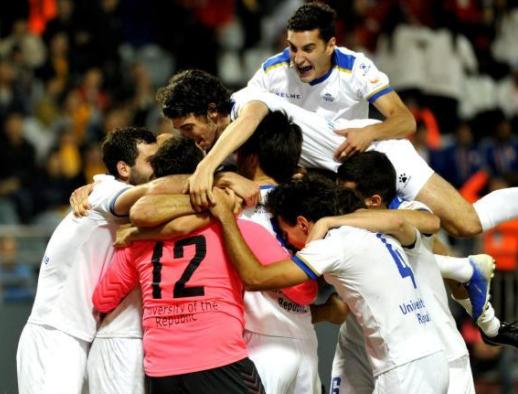 男足溃败,中国男足单场进4球