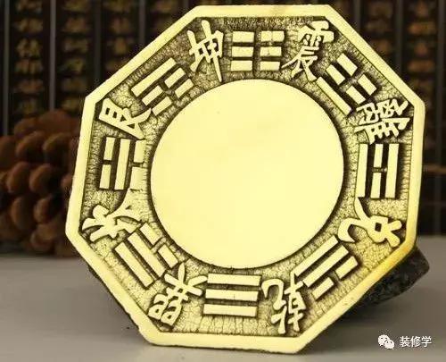 一招解决镜子对门的问题,镜子对门最简单的解决方法