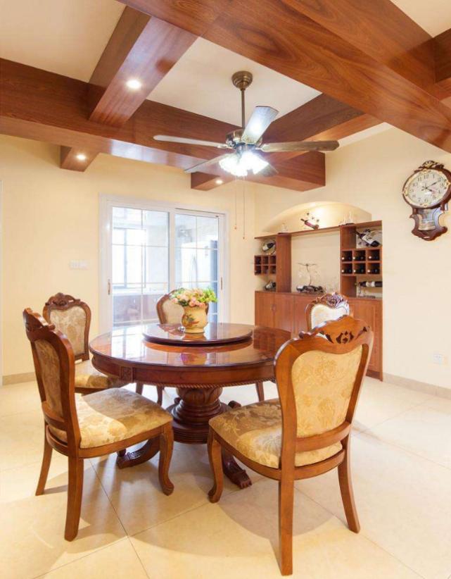 横梁过低用什么处理觉得不压抑,小空间弱化横梁的最佳方法