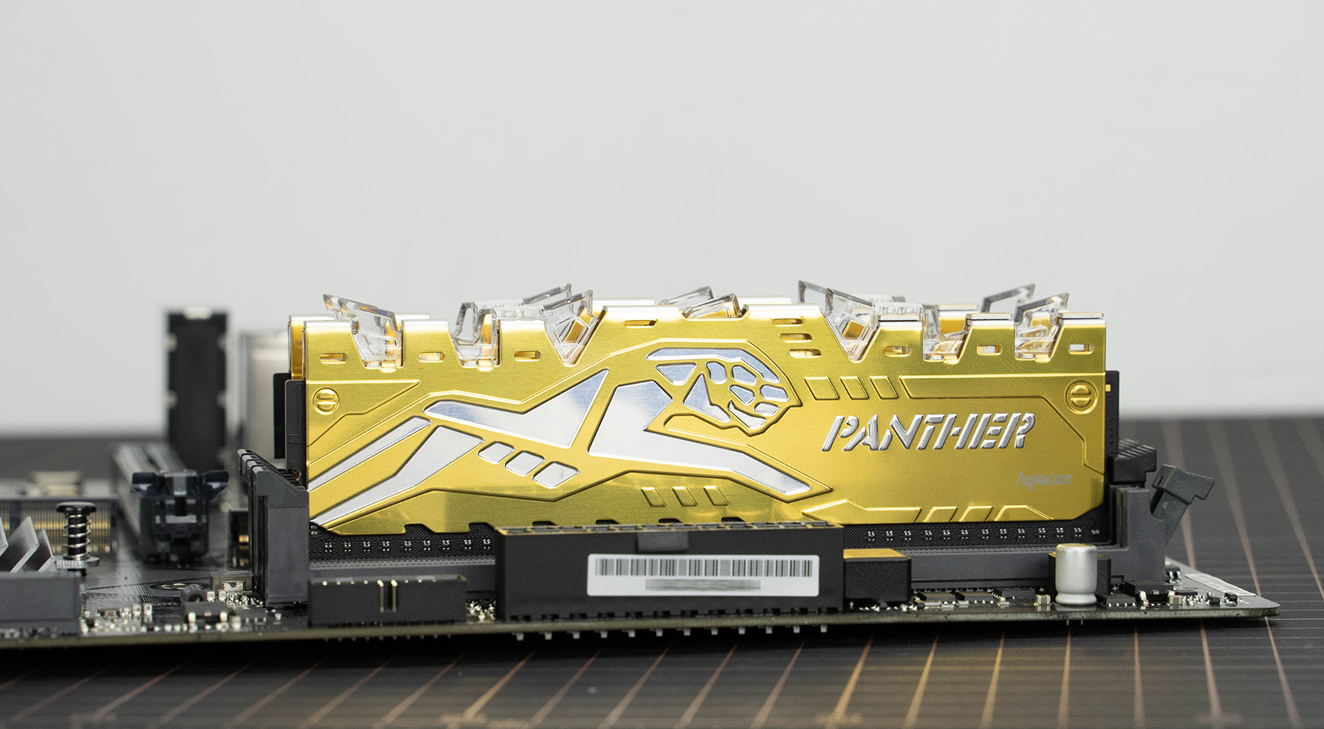 有了这台性能小钢炮未来2年游戏不用愁