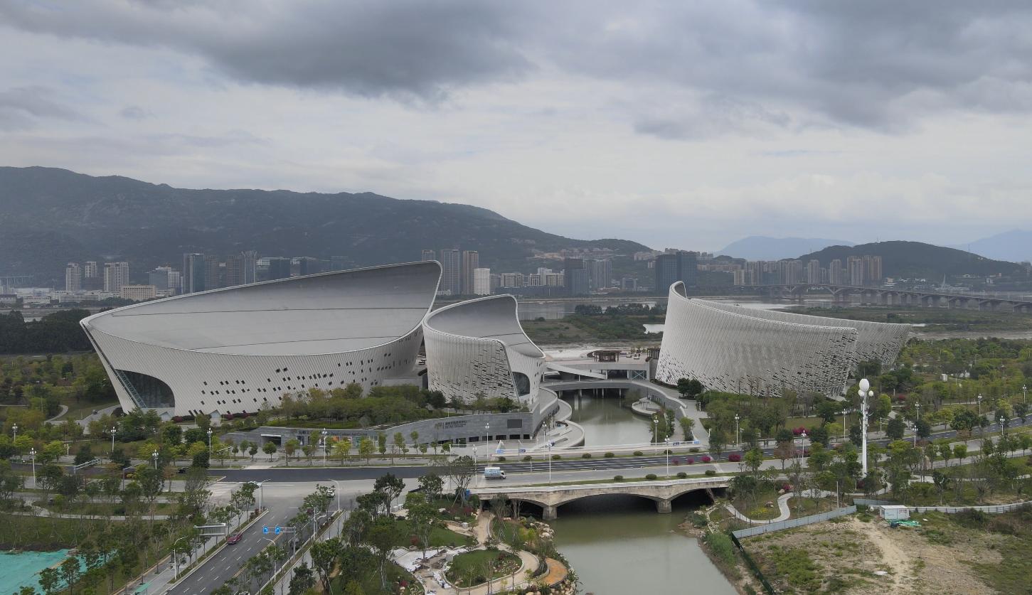 星海天辰跟保利哪个好,星海天宸地段