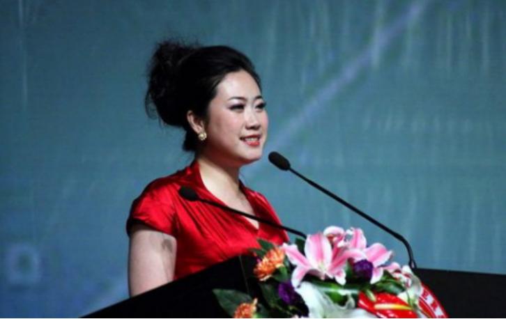 45岁芙蓉姐姐现状：从人人嘲笑到低调富婆，她才是最清醒的那一个