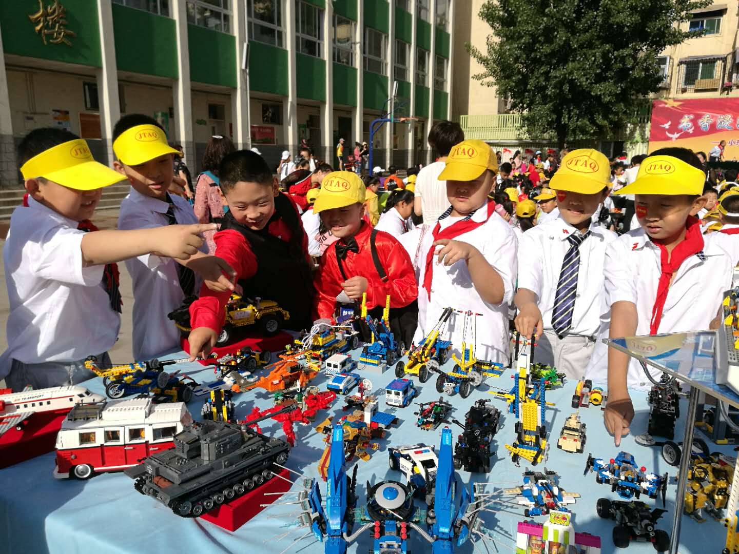 书香浸润童年阅读点亮人生幼儿园,太原解放路小学庆六一活动