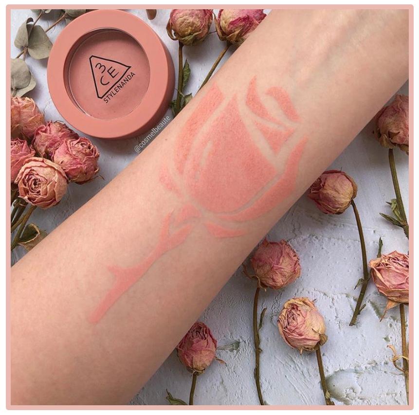 适合秋冬的橘朵腮红,2019秋冬三色倩碧小雏菊腮红