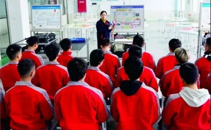 西南第一专科学院,四川汽车类位次7200单招学校推荐