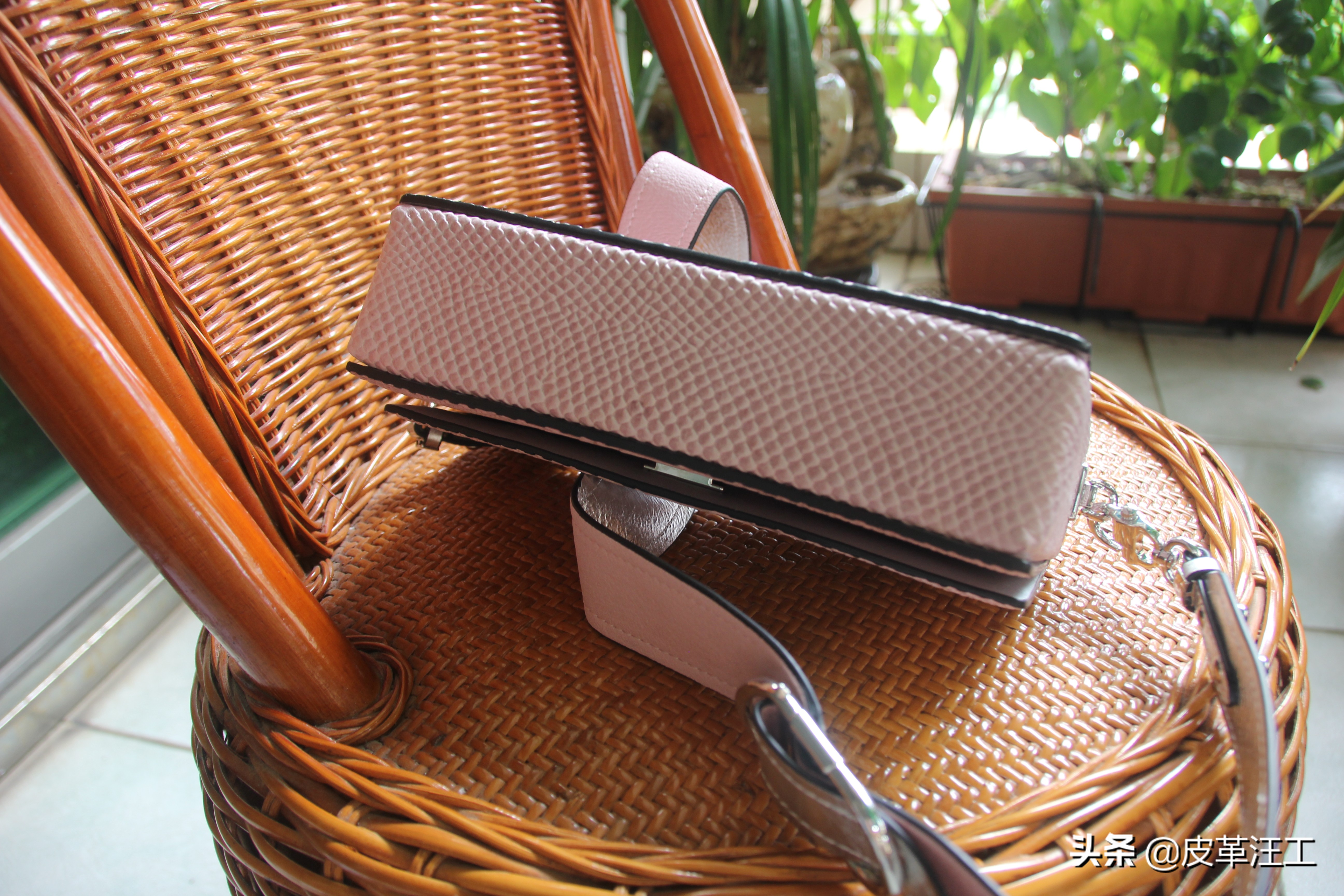 秋冬新款头层牛皮真皮女包图片,真皮女包100%牛皮法式复古风