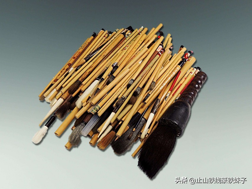 练了软笔这么久，想送给你一套养护毛笔的方法