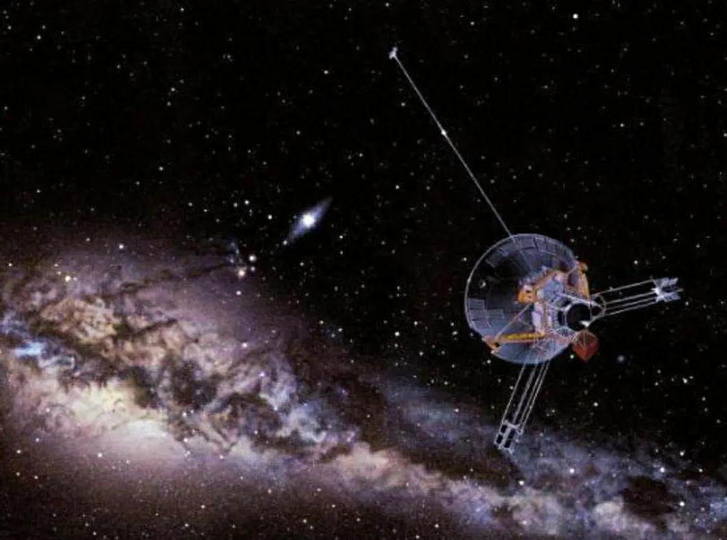 美国旅行者1号,旅行者1号何时与地球失联