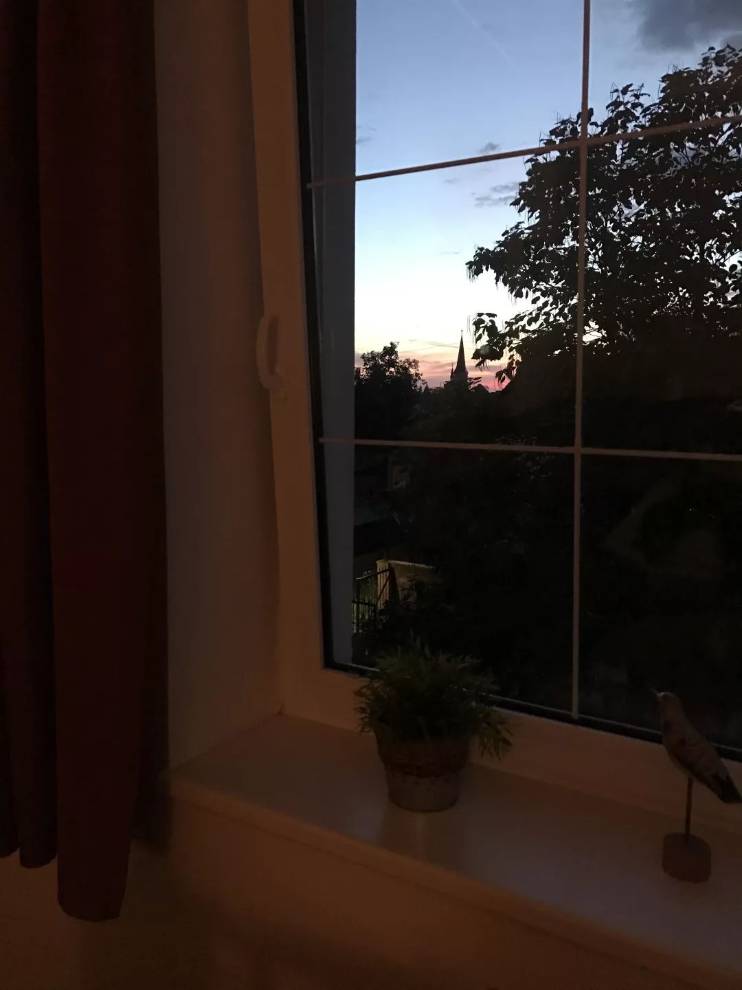 探访TON工厂看经典椅子背后的故事|疯狂24h我们去捷克干了啥？