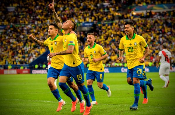 美洲杯精彩时刻,美洲杯小罗现身看梅西