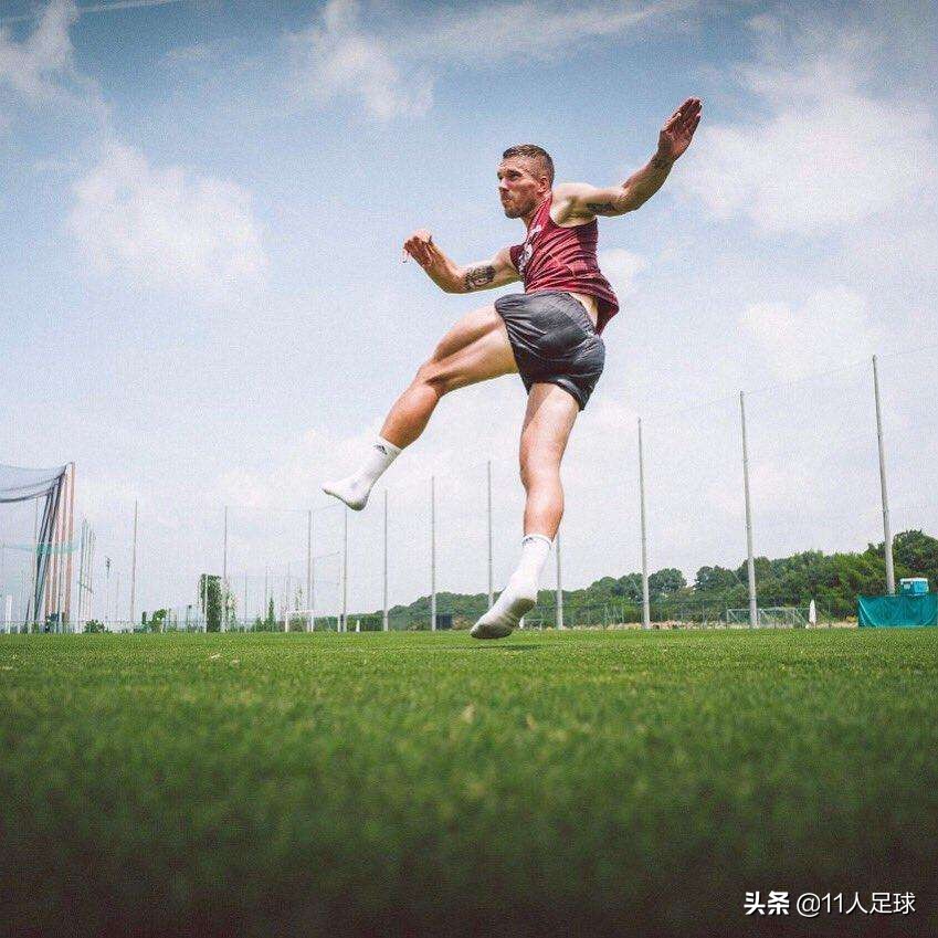 马拉多纳和c罗谁最厉害,足坛大腿粗壮的球员