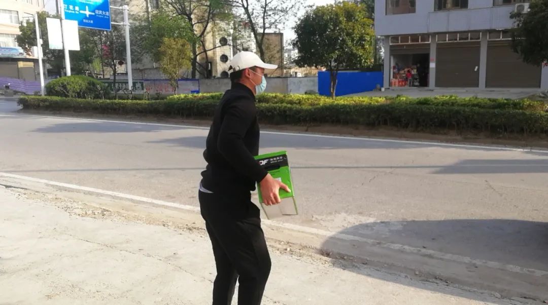 复工复产正当时全力冲刺开门红,复工复产他们在战疫最前线