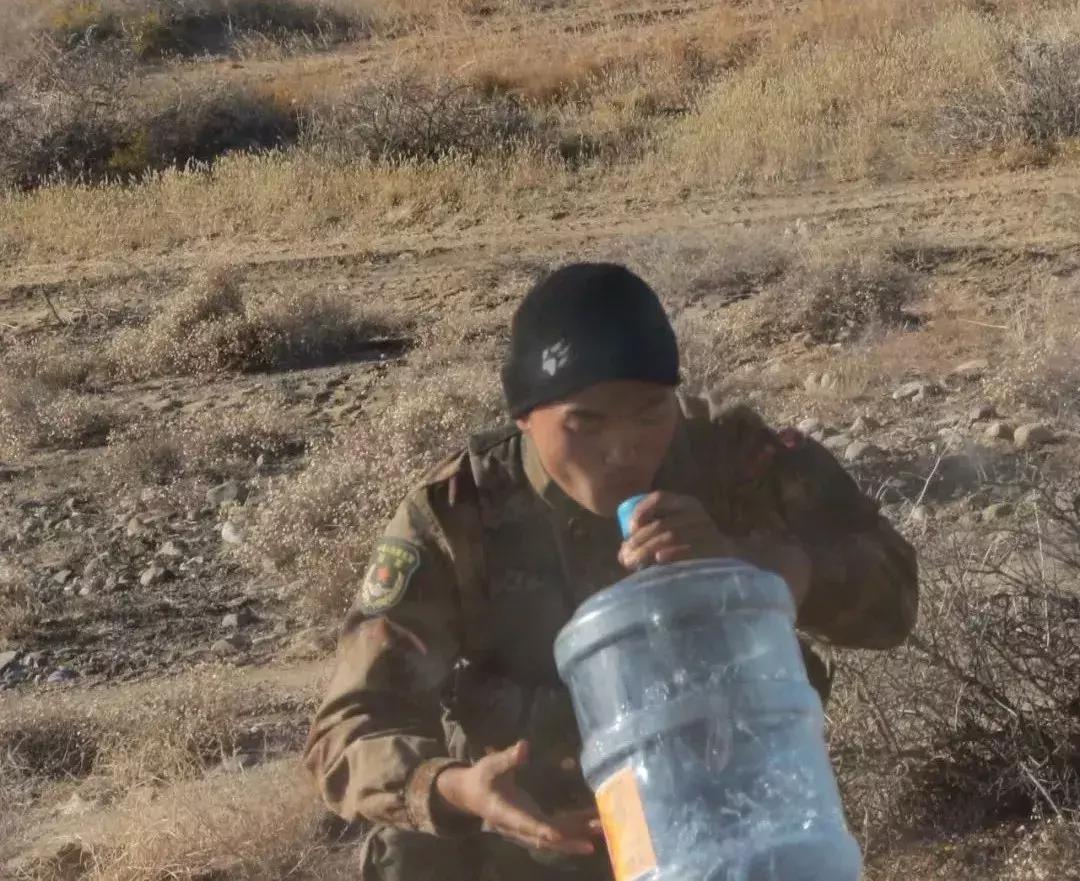 军人的铁胃,中国军人的硬骨头精神