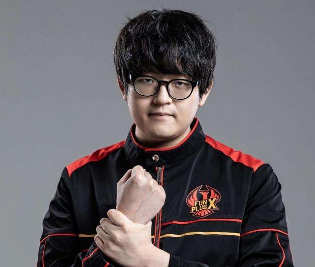 duke韩国四大上单之首,theshy和duke谁是世界第一上单