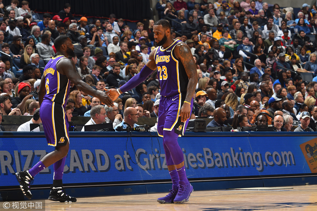 韦德的最新战靴,盘点nba上脚球鞋欧文