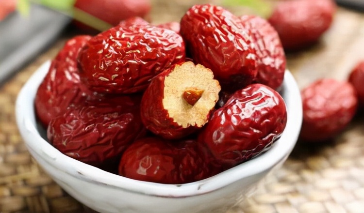 血小板减少饮食上应该吃什么食物,血小板减少吃什么食物比较好