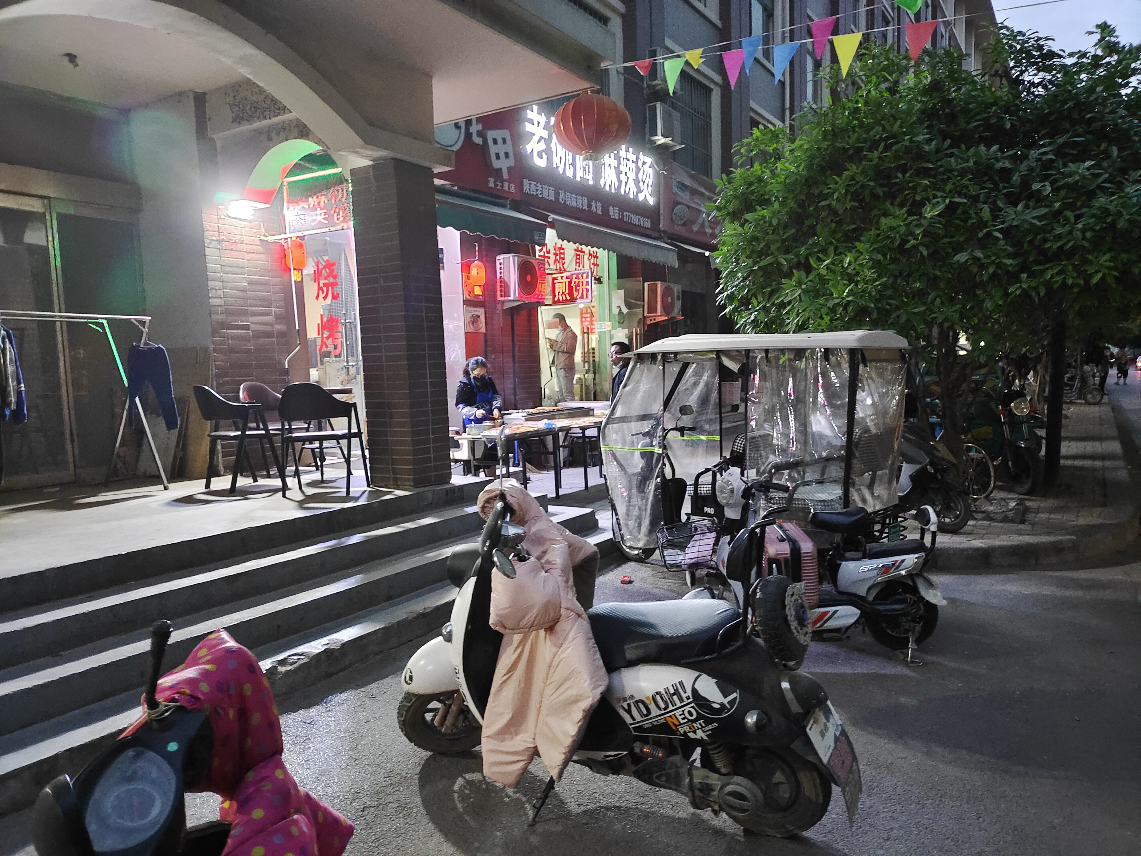 富士康烧烤,富士康烧烤店生意好吗