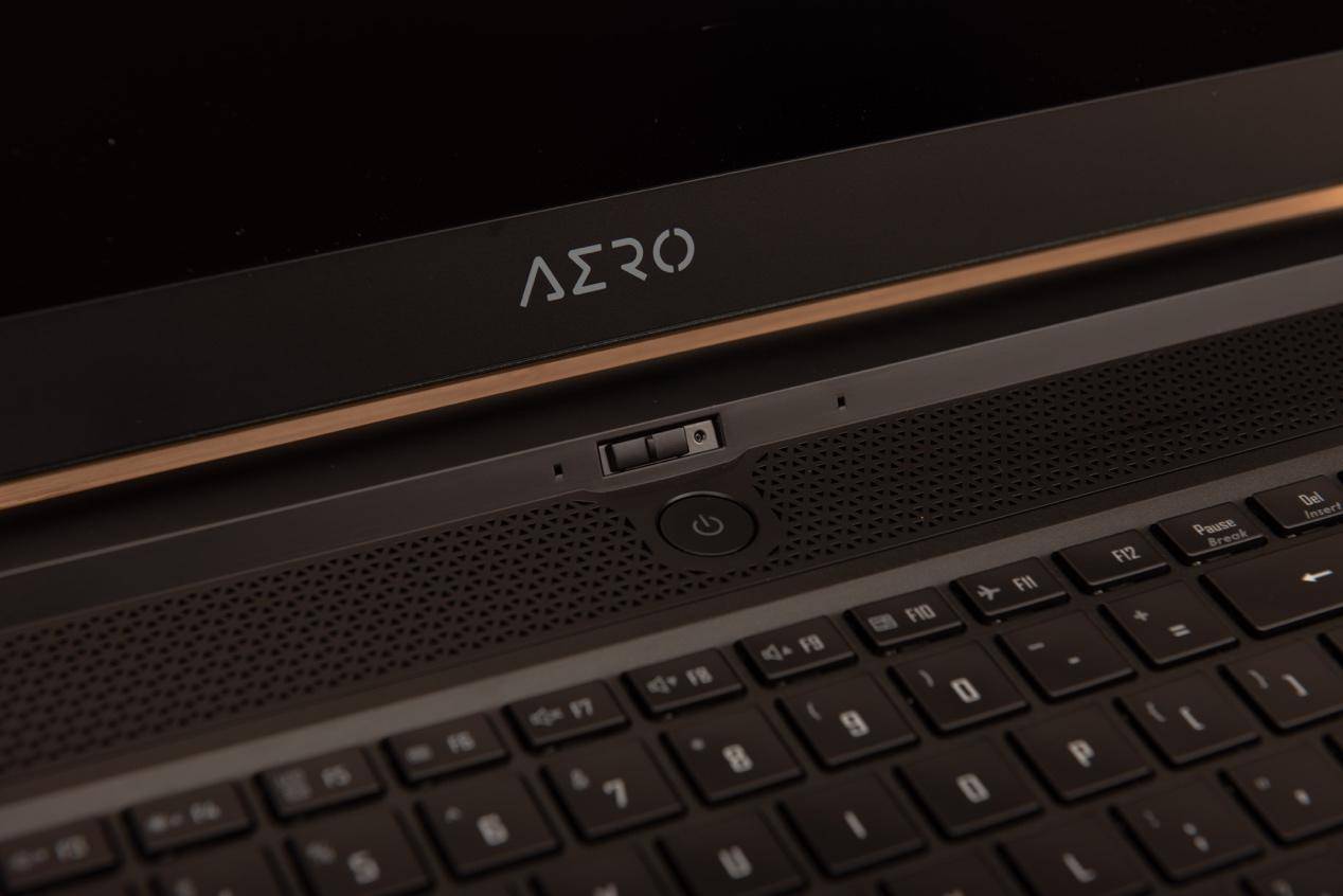 技嘉aero17深度评测,全新技嘉笔记本aero17