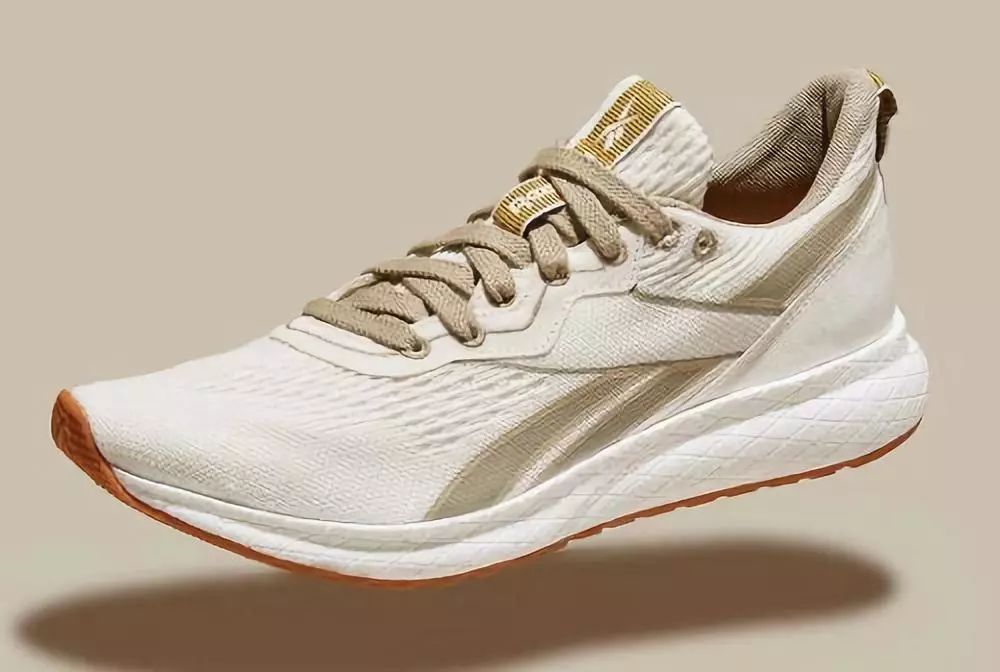 在还没有进入2020年之际，我已经宣布...明年提前「破产」了