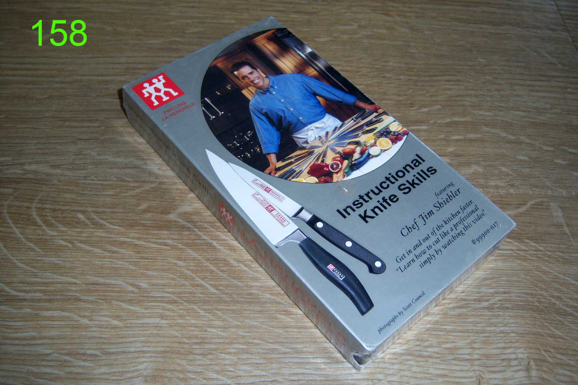 厨房餐桌上的世纪回眸：个人收藏双立人古物目录Season16