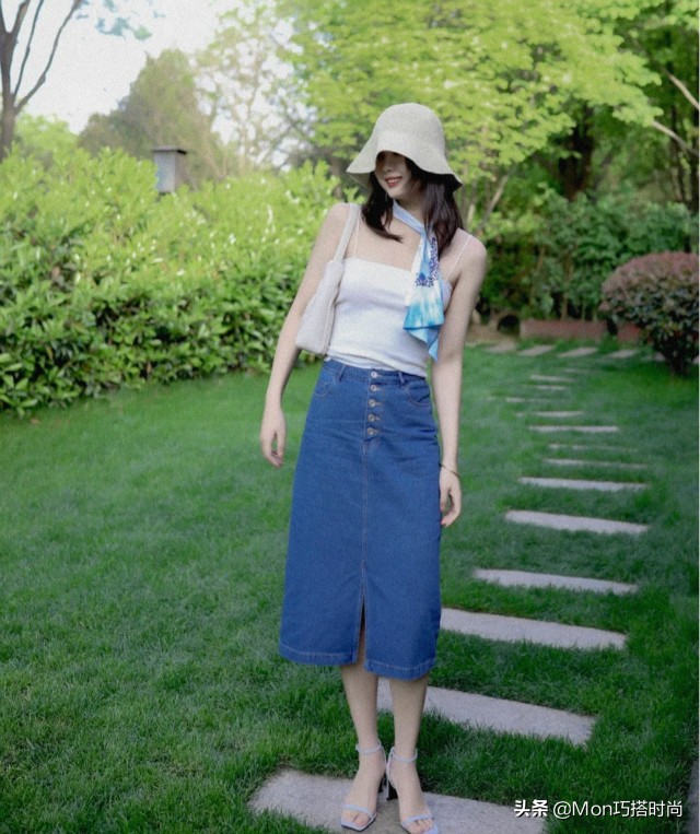 丝巾有几种戴法视频,春天的丝巾流行这样系