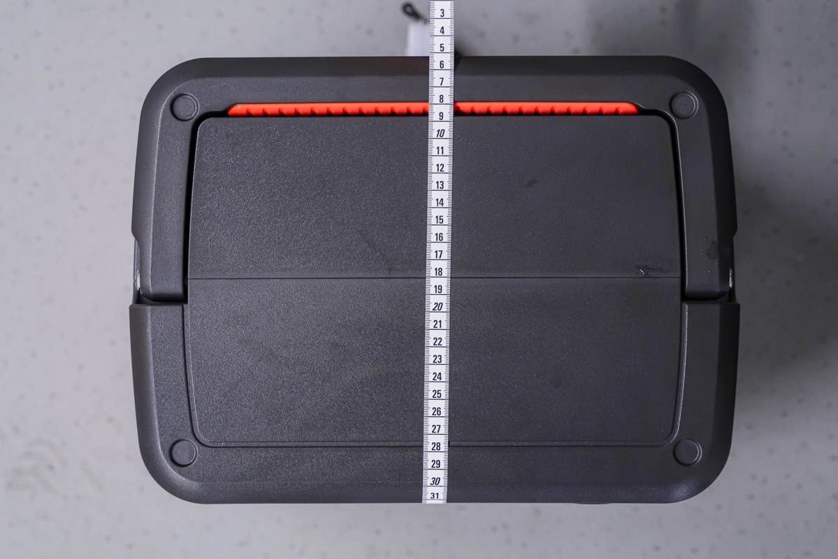 外出露营用电全靠它,电霸级别电小二户外电源1800W测评