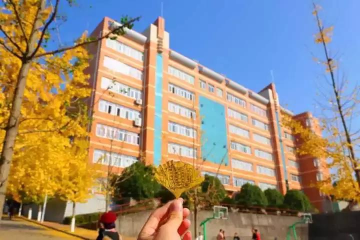 井冈山大学在井冈山上吗？19级萌新请听清——吉安火车站下车