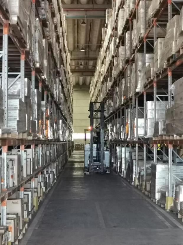 我在巴西采购10吨防护服：难辨真假差点放弃，被40万运费吓退