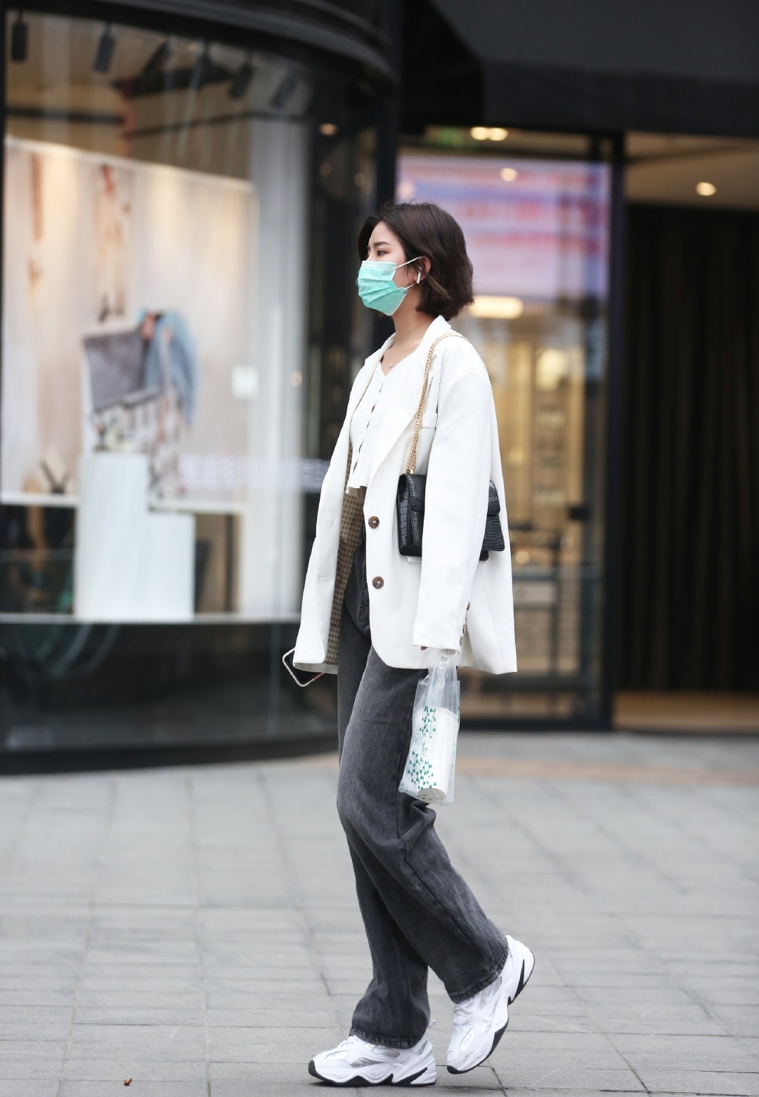 拥有了你就是拥有全世界,拥有了你就拥有了全世界下一句