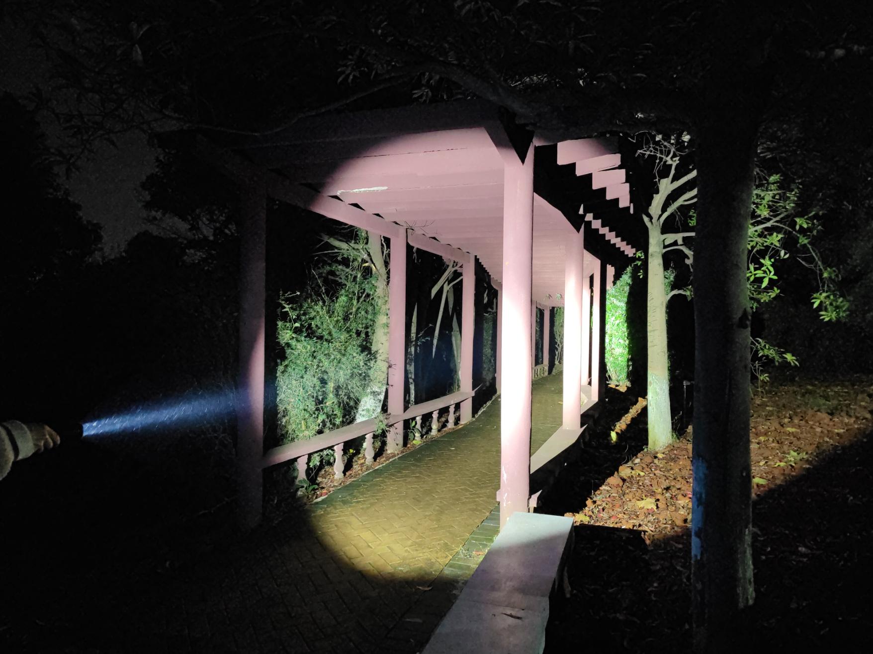 最纯粹的战术手电筒体验如何？傲雷WARRIOR武士X3首发上手