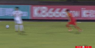 又是差一点进球，这就是国足的命