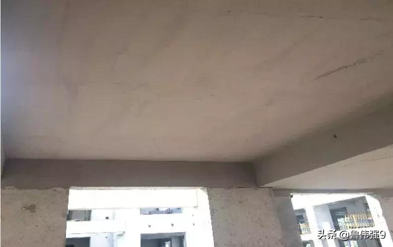 楼板水平极差标准是多少,楼板平整度偏差过大处理方案