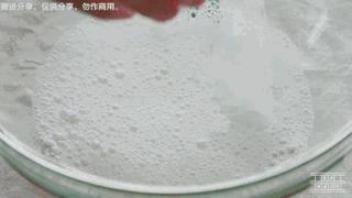 不用去韩国排队,也能吃到火爆的ins的LeBreakLab草莓蛋糕卷