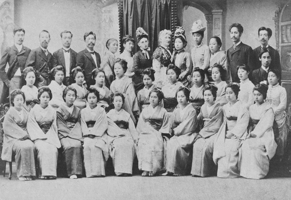 图像史：从和服到洋装，看19世纪末日本女学生制服文化|张小玉